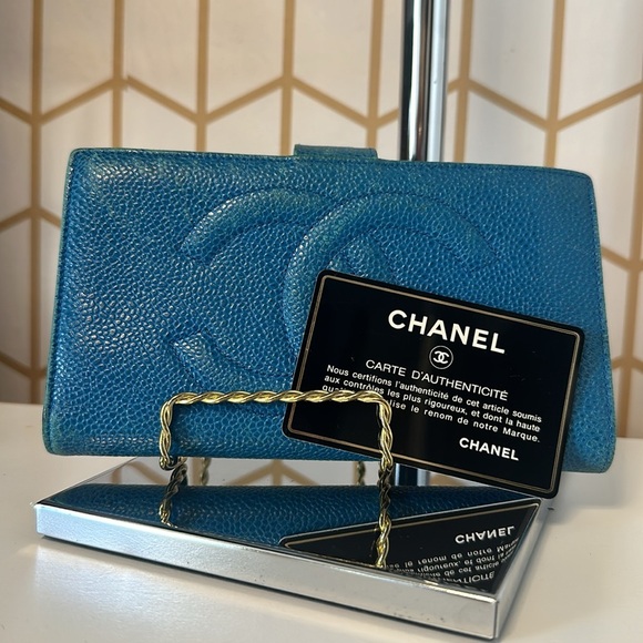 Chanel Long Wallet Caviar Skin Blue Kiss lock Pre-loved. Fold Accessories.W/Card - Picture 1 of 10